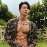 ป๊าคิง(พ่อบุญธรรมของเมล)