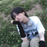 ธีม (เพื่อนนายเอก)²