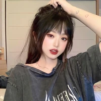 พลอย(หัวหน้าเเก๊งตัวร้าย)