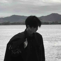 คิม (มือซ้ายนางเอก)