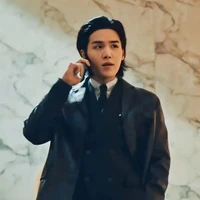 MIN CHRISTOPHER YOONGI