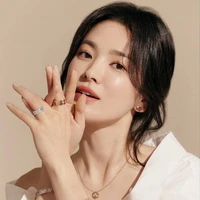 พลอย(ม๊า ซีรีน)