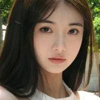 ลีลี่(รองหัวหน้าแก็งบูลลี่)