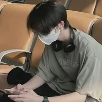 เฟื่องฟู//เพื่อน