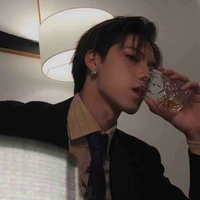 เดนนิส 👑