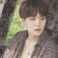 Min Yoongi (19)