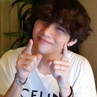 Kim Taehyung (18)
