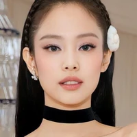 JENNIE