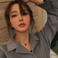 พลอย