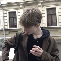 •Lev•