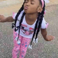 Maya ~ 9 ans 