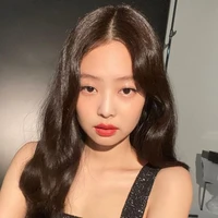 JENNIE