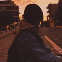 Author Nini
