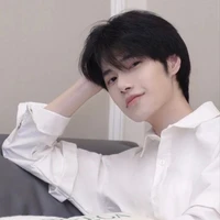 นาวา(พี่ชายฝาแฝดนางเอก)