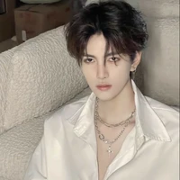 ไนท์(พระเอก)