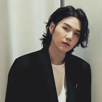 kim yoongi/ tae
