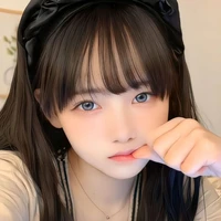 ม่อน(นางเอก)