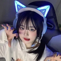 จี้-แฝดพี่,น้องนายเอก-