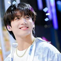 Jungkook *omega puro*