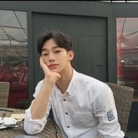 ปลื้ม(เพื่อนพระเอก)