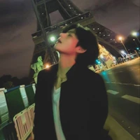 คริส(นายเอก)