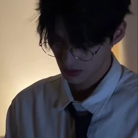 แบล็ค •พระเอก•
