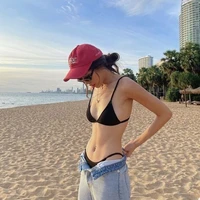 อาย(กระหรี่)