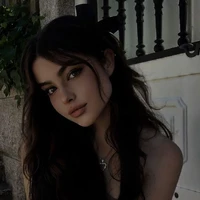 𝓑𝓮𝓵𝓵𝓪  𝓐𝓻𝓽𝓱𝓸𝓻 ~𝓕𝓛