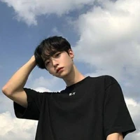 คิว//ผู้ที่เเอบชอบบาส//น้องชายบอส