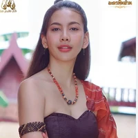 รตี{คนดูแลนางเอก