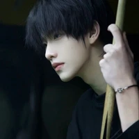 กรีซ//คู่​อริ​พ.อ
