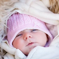 ABRIL THOMPSON ARMADUM