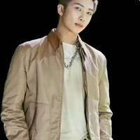 Kim namjoon(novio de iu)