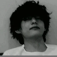 Kim Tae-Hyung(novio de yujin)