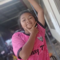 คนงามหน้าปากซอย