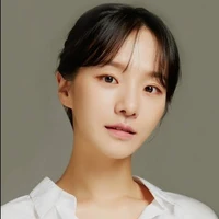 Mrs. Gyu-young(Aunt)