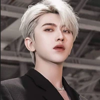 โทมัส(พอ.+พี่นานา)