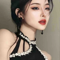 ลู่หลิงชวี (แม่ นอ)
