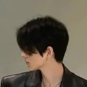 โยสิ🐈//พี่นางเอก