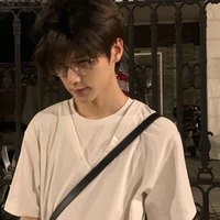 สกาย/พระเอก