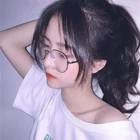 ครีม(นางเอก)ตอนใส่เเว่น