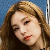 HWANG YEJI