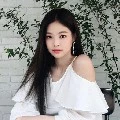 Mom Lisa-Haeun