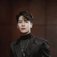 เมษ(พระเอก)