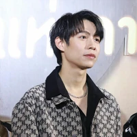 มาร์ค(พอ.+เพื่อนนอ.)