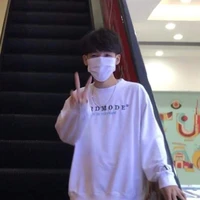 นิว(เพื่อนพระเอก+พระเอก)