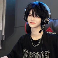 คริส(พระเอก)