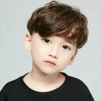 Lee Eun [ 8 Anos / Ômega ]