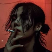 Min Yoon .