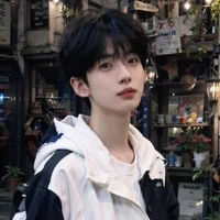 เบส//เพื่อนแสงเหนือ